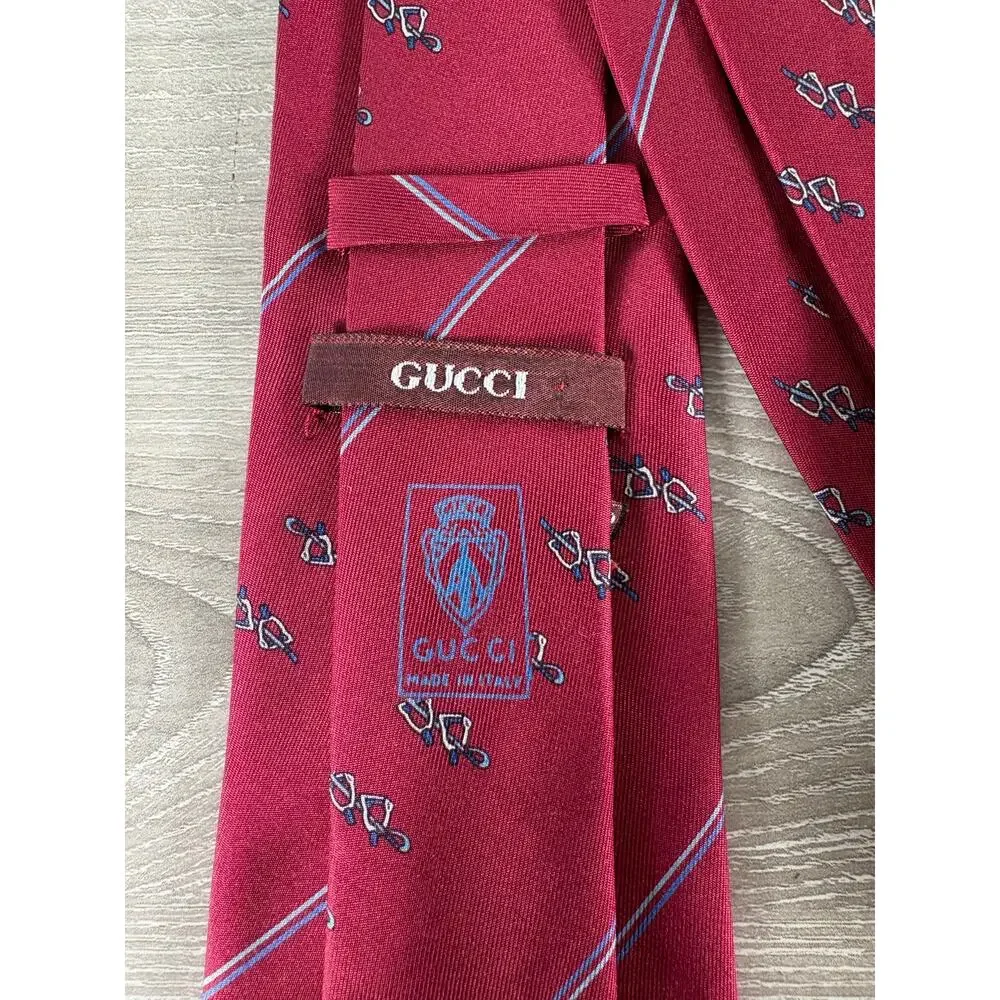 Gucci Men’s 100% Silk Tie‎ Red Equestrian Horsebit Pattern Made in Italy